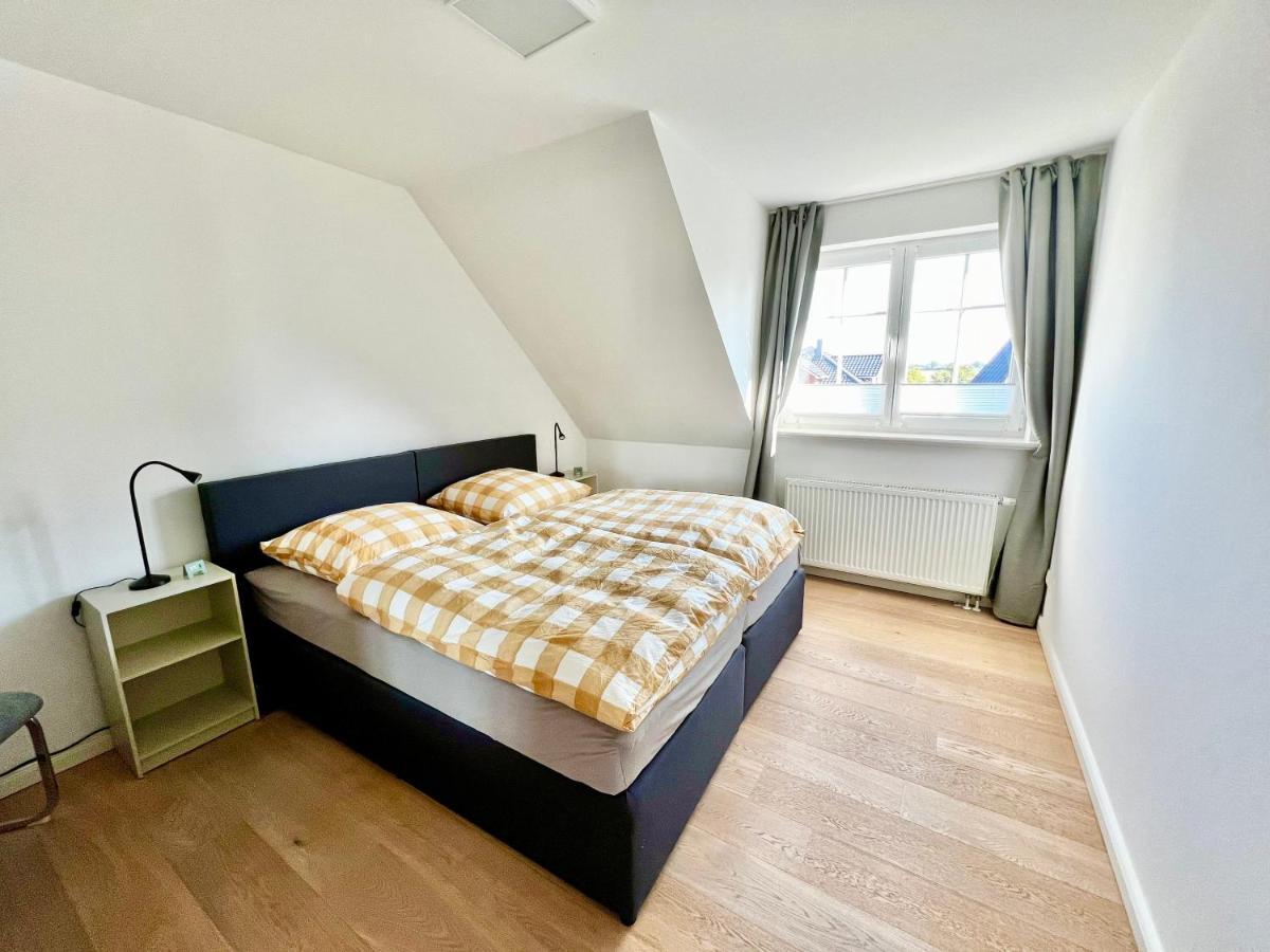 Luxurioese Doppelhaushaelfte Am Gruenen Rande Von Hamburg Apartment Oststeinbek Exterior photo